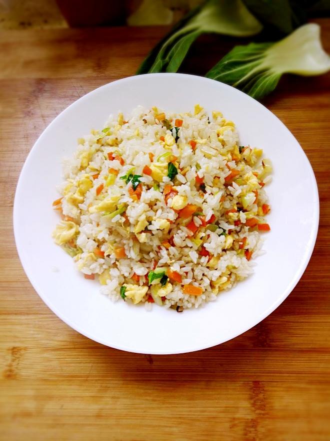 蔬菜炒米饭