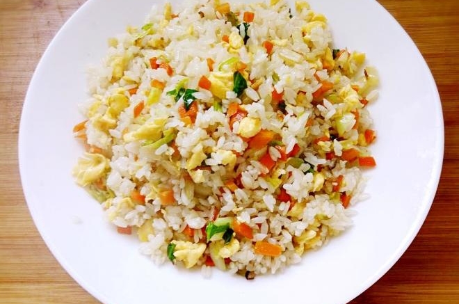 蔬菜炒米饭