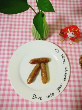 好吃的脆皮肠。