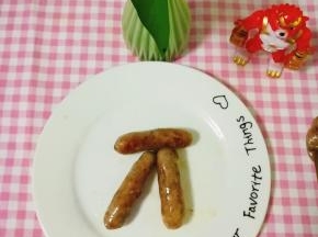 好吃的脆皮肠。