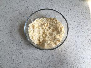 用手搓成粗玉米面状态