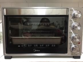 放进烤箱发酵至两倍大！