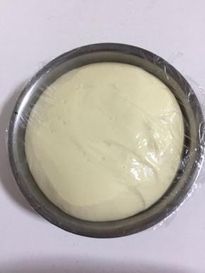 发酵至两倍大即可！用手指戳一下，不回缩就说明发酵好了！