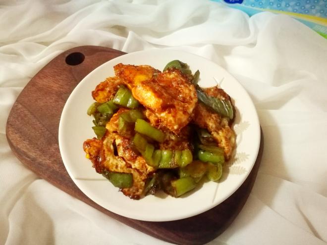 青椒炒煎鸡蛋
