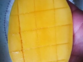 如图用小刀这么划