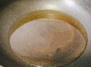 锅里放水
