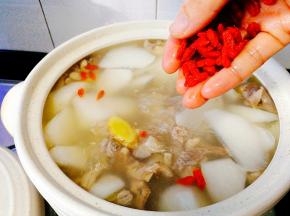 加入枸杞子