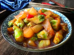 咸鲜入味的油焖抱子芥。