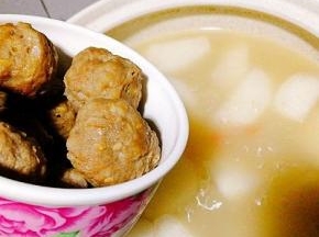 加入牛肉丸子