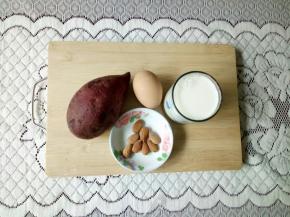 准备材料:一个紫薯，一个鸡蛋，一小杯牛奶（100g左右），适量坚果！