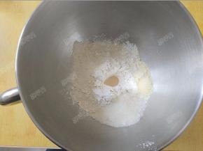 称量好所有干性材料