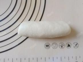 从上至下卷成筒状