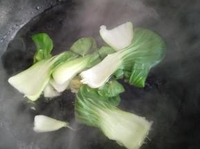 用开水烫下