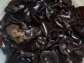 木耳泡发也用开水烫一下