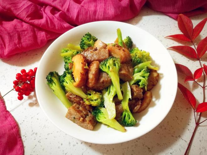 西兰花花菇炒肉