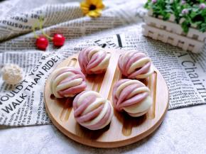 成品！迷你双色小花卷，很美腻哦！