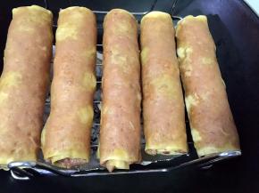 熏制材料上面放个架子，卷煎放架子上