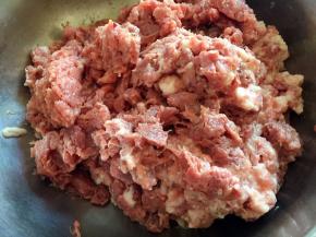 绞成肉馅