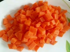 胡萝卜切丁