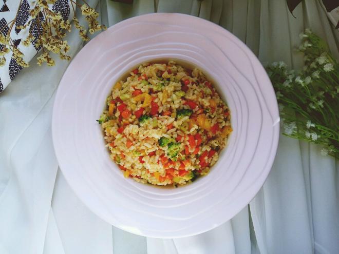 五彩蔬菜炒饭