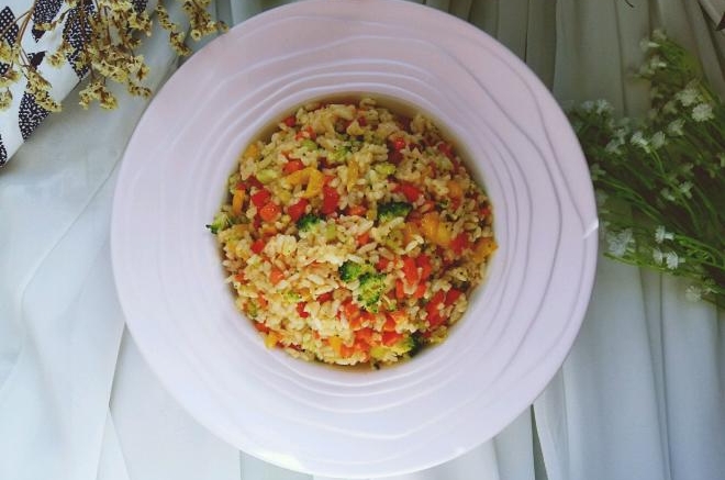 五彩蔬菜炒饭