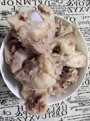 捞出洗净沥干水分