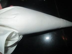 将面团放进裱花袋里