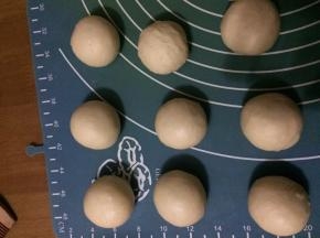 并搓圆，醒发15分钟