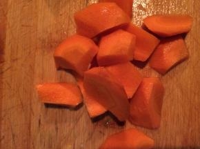 把胡萝卜也切成连刀块