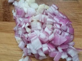 洋葱切丁