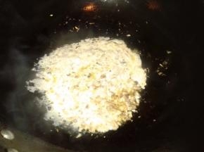 然后加入淡奶油和淀粉水