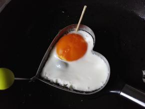 脱模的时候可以借助牙签的帮助，