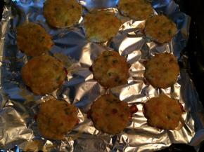 烤箱预热220度，烤8分钟左右