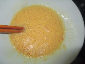 用筷子打发一下