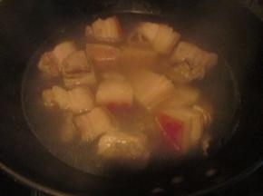 煮沸后倒出水