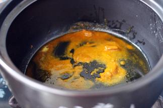 小火慢慢炒出香味