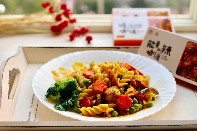 鳕鱼咖喱杂蔬炒意面