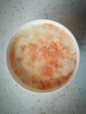 将所有山药泥压入小碗中，刚刚好