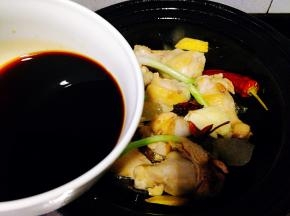 淋上刚才调好的汁