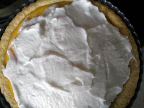 抹在烤好的派上