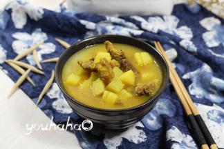 浇上牛肉卤子，即可开吃。