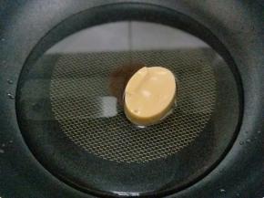 浓汤宝，锅中来去1碗半水，加入浓汤宝，大火烧开，小火5分钟即可。