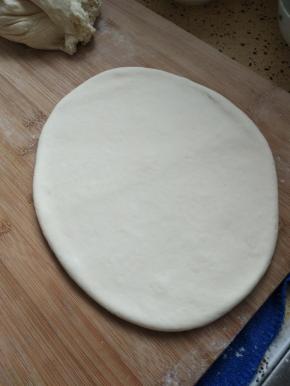 原色面团擀面开