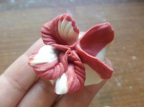 16．依次将五个边全部做好。