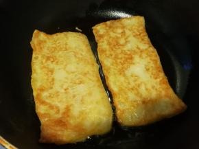 翻个煎另一面至金黄色