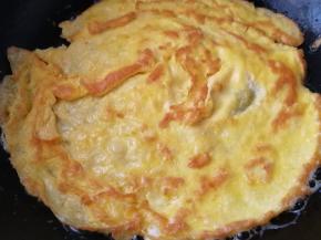 翻过来煎另一面至金黄色色