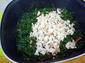 再下炒香的豆腐