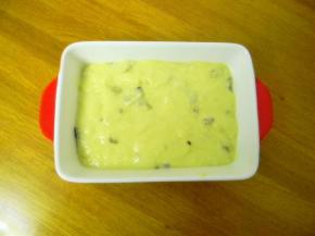 倒入面糊，震平，温暖处发酵1小时