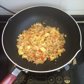 入味后放入鸡蛋