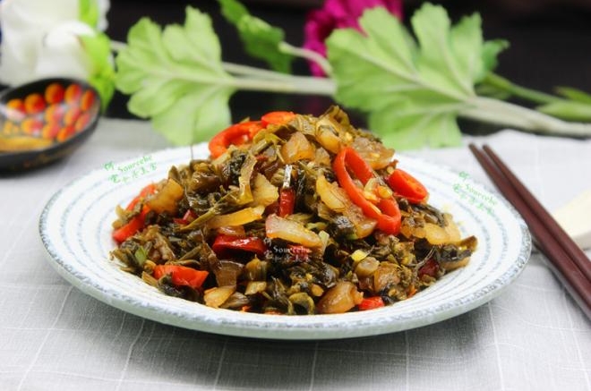 开胃下饭菜，肥肉炒酸菜